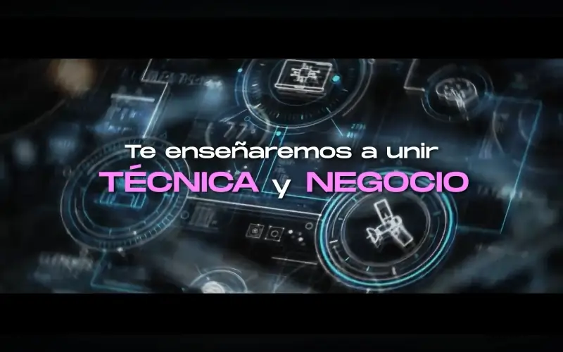 Promesa de Revolutia sobre unir inteligencia artificial técnica y negocio